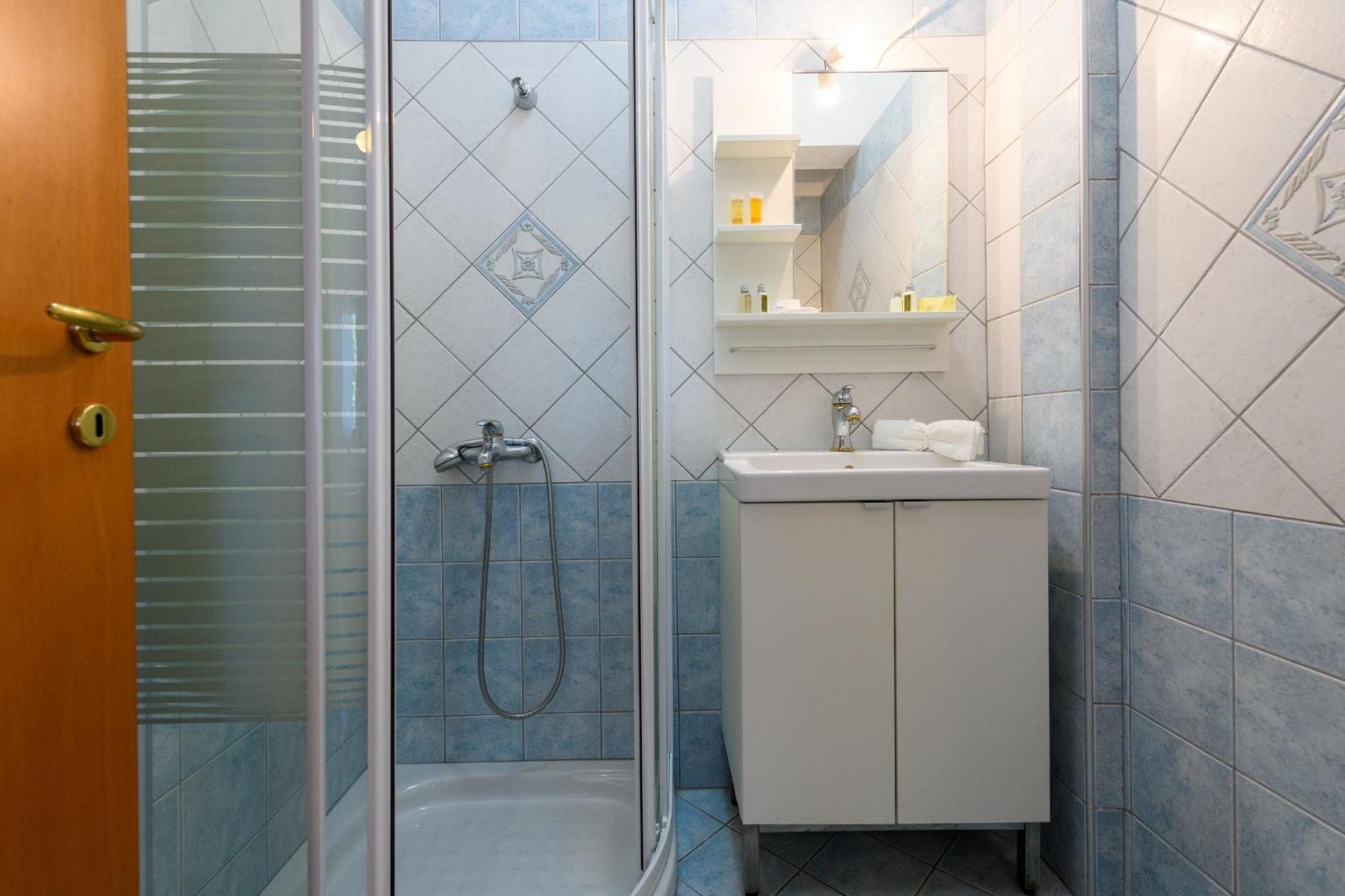 Whitegold Apartments Panagia باناجيا الغرفة الصورة