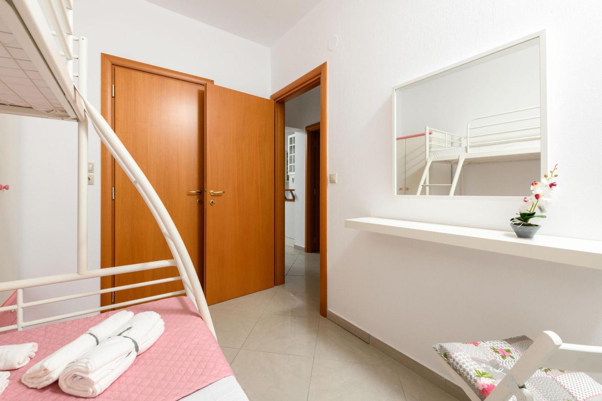 Whitegold Apartments Panagia باناجيا الغرفة الصورة