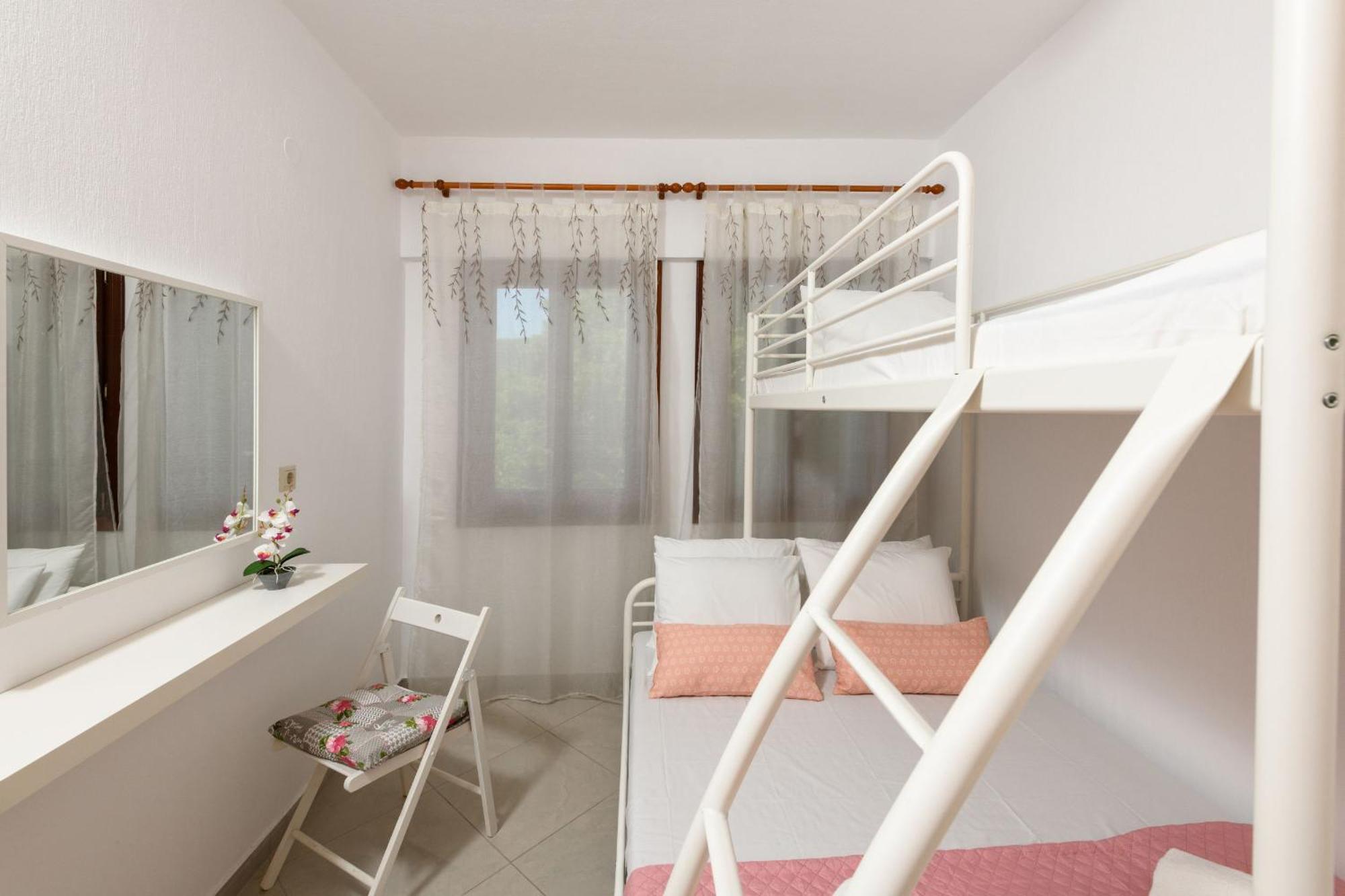 Whitegold Apartments Panagia باناجيا الغرفة الصورة