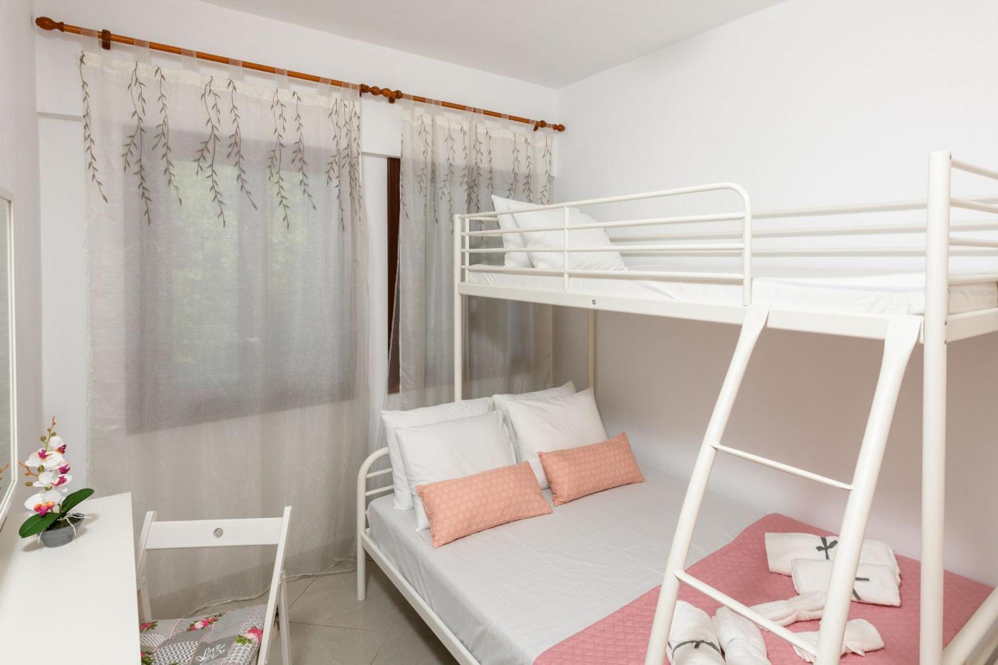 Whitegold Apartments Panagia باناجيا الغرفة الصورة