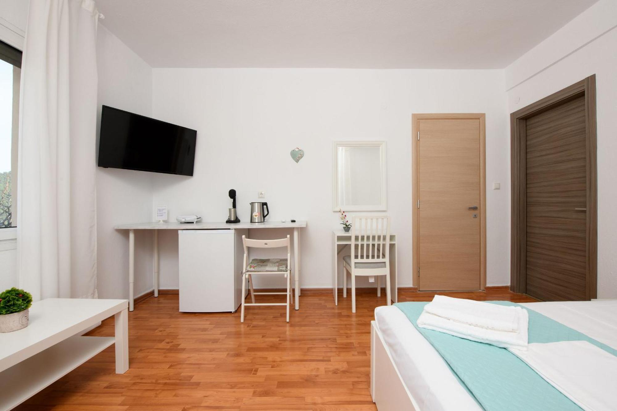 Whitegold Apartments Panagia باناجيا الغرفة الصورة